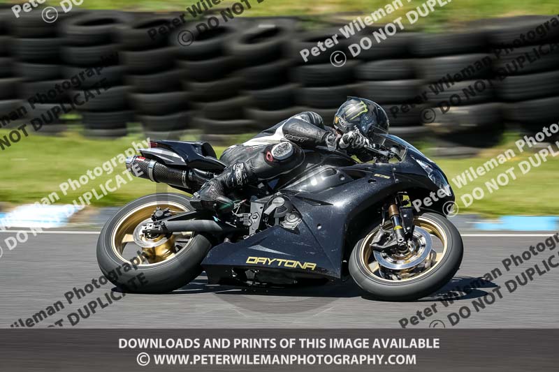 enduro digital images;event digital images;eventdigitalimages;lydden hill;lydden no limits trackday;lydden photographs;lydden trackday photographs;no limits trackdays;peter wileman photography;racing digital images;trackday digital images;trackday photos